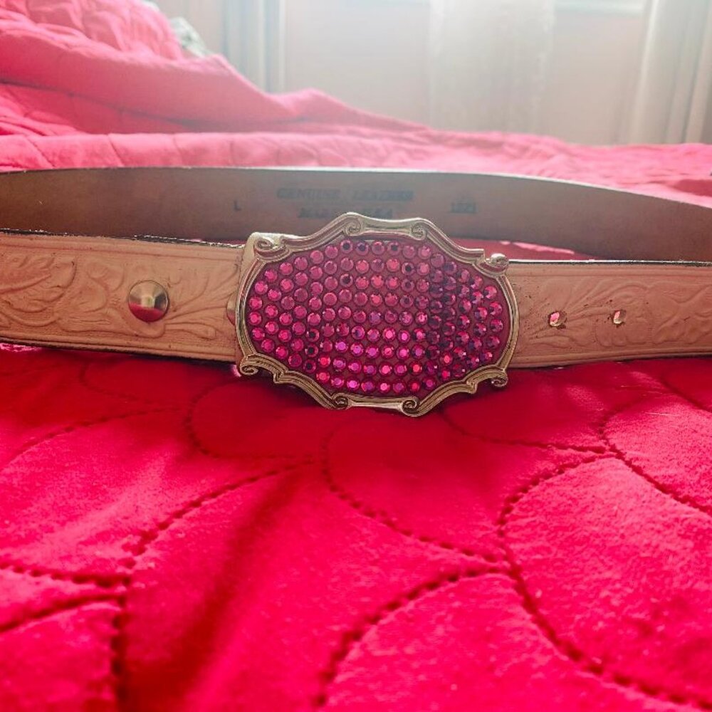 Y2K - GUESS WHITE LEATHER BELT WITH PINK RHINESTONES